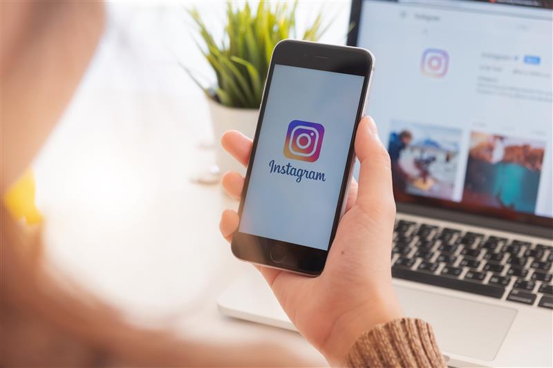 Insta vs Google